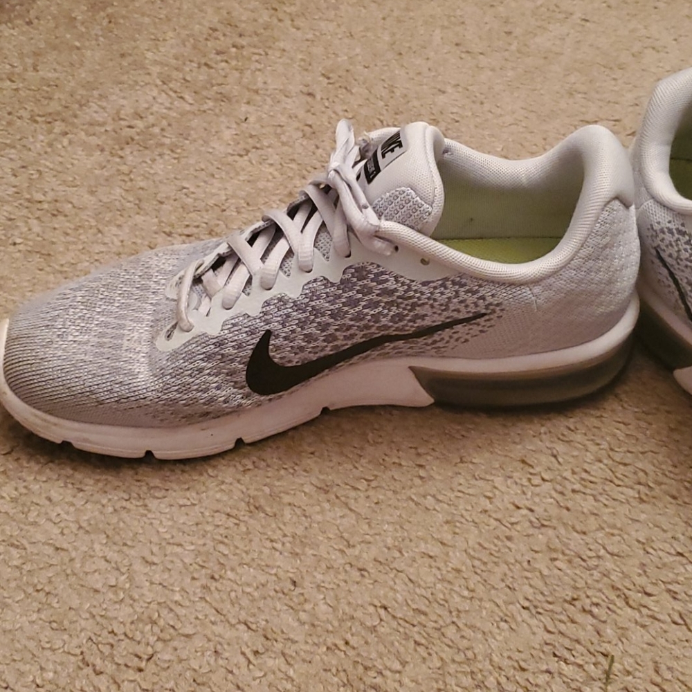 sneakers - Picture 3 of 3